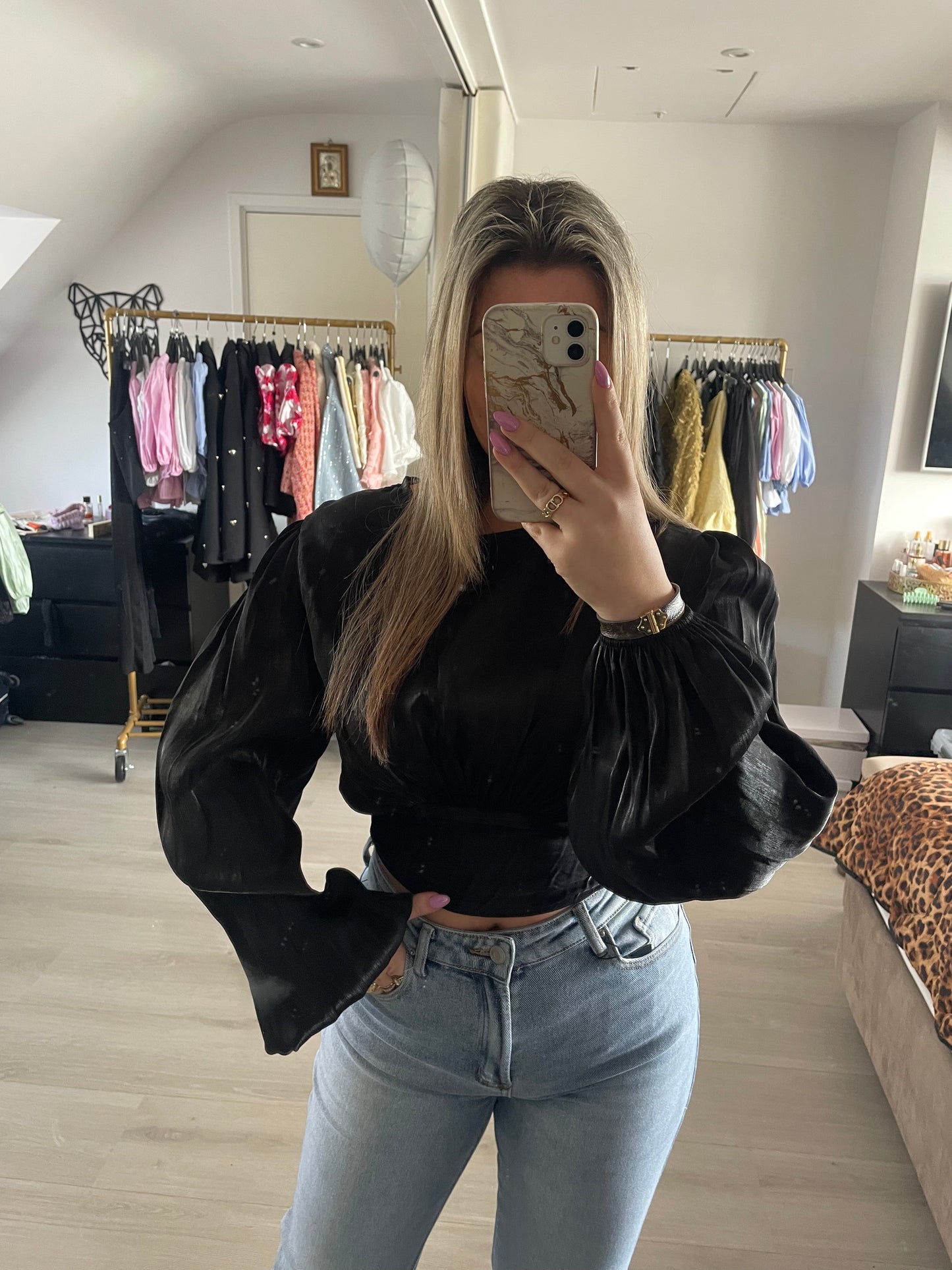 Luxe Satin Puff Top - Zwart