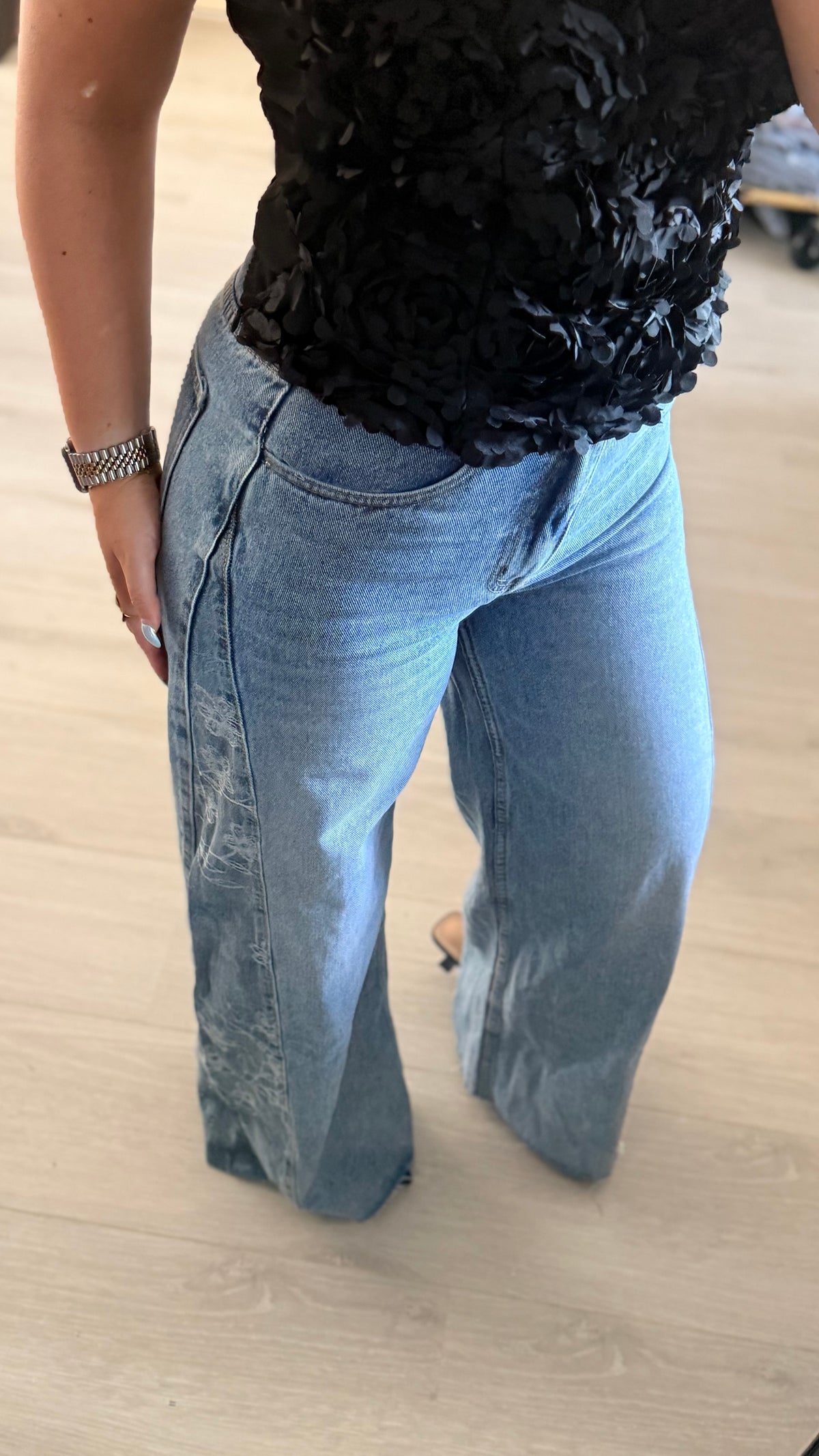 Flower Side Wide Leg Jeans