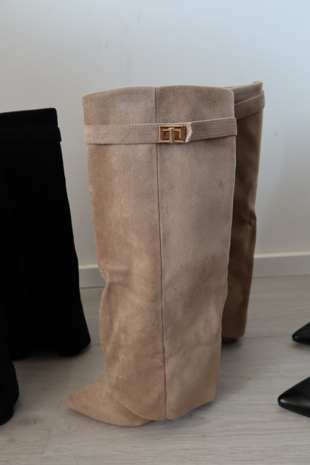 Buty Cherries Beżowe Zamszowe